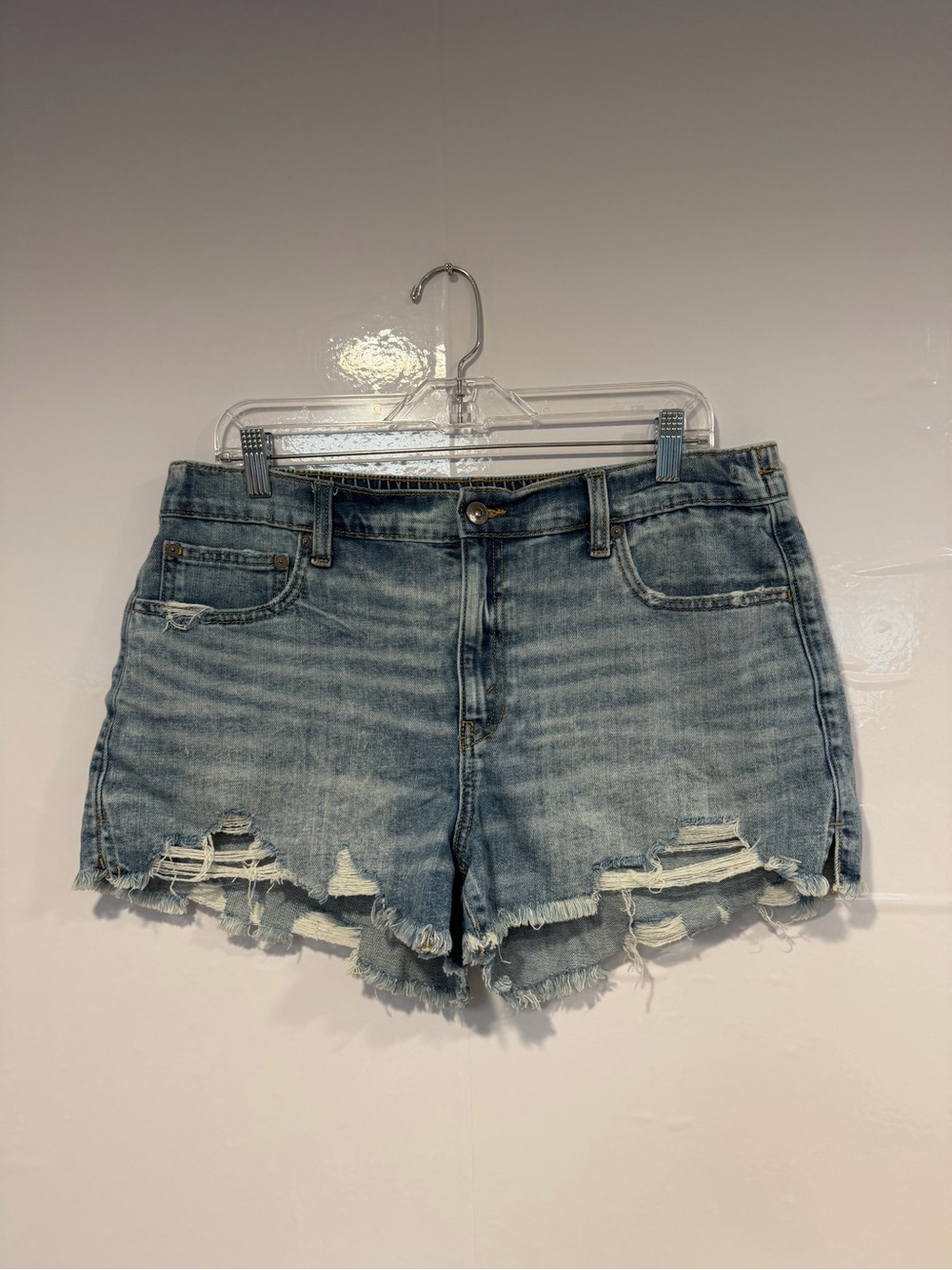 Aerie Daydreamer Distressed Denim Shorts - Light Blue